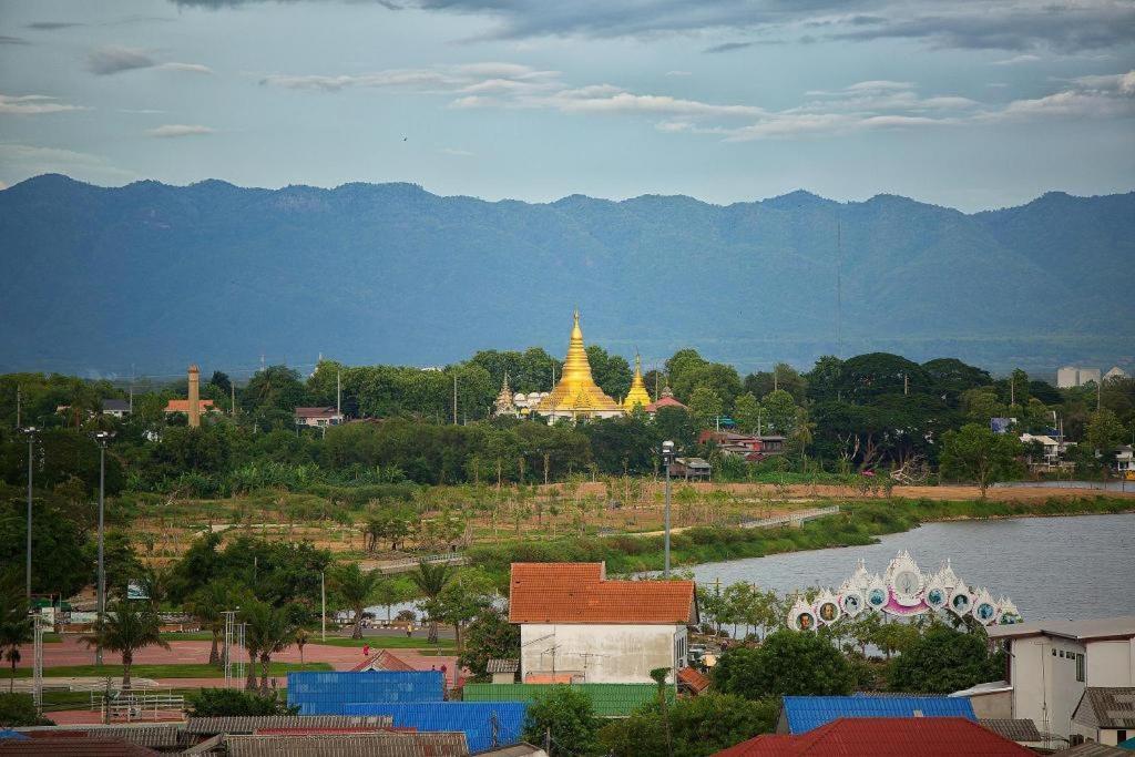 Phuglong Hotel Phayao Exterior photo